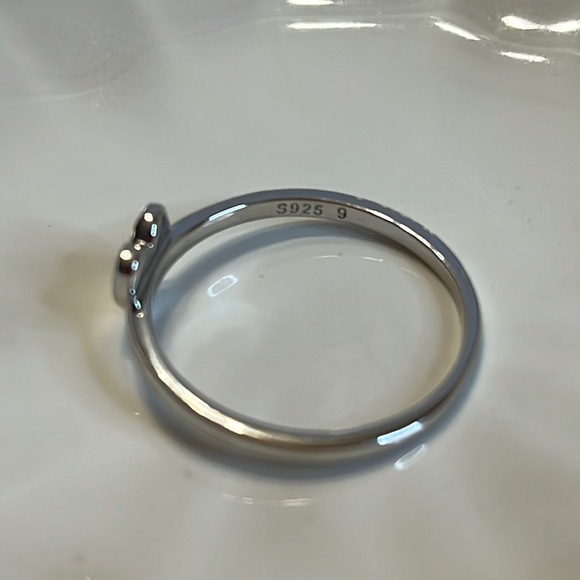 925 STERLING SILVER DAINTY SIMPLE MINIMAL HEART MIDI THUMB RING - Picture 8 of 8